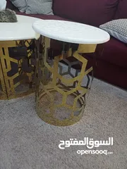  4 طاولات معدن شبه جديد استعمال بسيط للليع بسعر مغري