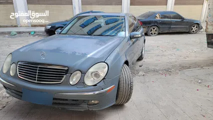  3 Mercedes Benz E320