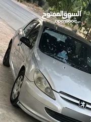  2 بيجو2004 للبيع