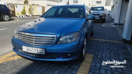  1 Mercedes c200 2011  ( perfect condition In and out )