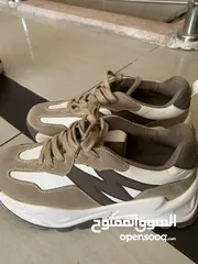  1 حذاء لبسة واحدة فقط للبيع