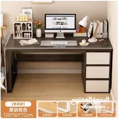  3 مكتب عصري فاخر يجمع بين الأناقة والعملية!  يتكونمن هيكل معدني أسود قوي يمنح المكتب ثبات وأناقة.