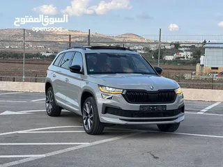  25 سكودا كودياك Sport Line  فل الفل فتحة سقف بانوراما 200 حصان  4x4- /2022  دفع رباعي 6+1
