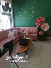  2 صالون سيدات للبيع حديث مجهز بالكامل