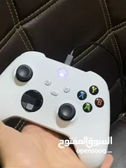  4 اكس بوكس للبيع +شاشه + قير وستيرنج ودعساة جهاز وكاله ولا خدش قابل لل بدل علا دباب الله يبارك لصاحبو