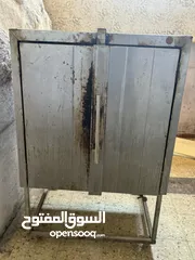  1 فرن وعجانة وعدة مخبز مستعملة للبيع