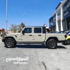  4 2020 Jeep Gladiator Overland  لون بيج مميز ولاول مرة في الاردن