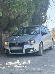  2 جولف بحاله ممتازه دفعه صغيره وشكات