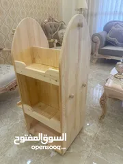  1 مكتبة اطفال مع قاعدة متحركة