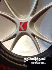  1 هوفر كيكر  امريكي