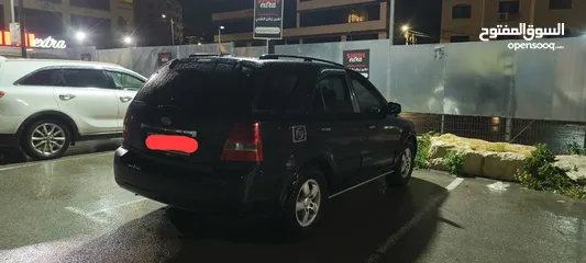  6 كيا سورينتو 2008