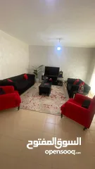  1 طقم كنب مع الطاولات وملحق وجميع ما عو بالصور مع السجادة