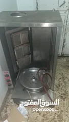  1 ماكنة شورما شغاله ميه الميه وتوست حجم صغير وبلاطه