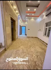  1 بنايه للبيع اربع طوابق الجنينه قرب جامع الجنينه مساحته (170) متر بناء حديث