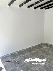  9 مخزن غير تجاري للإيجار في طبربور بجانب دوار المشاغل في عمارة على شارعين