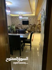  5 شقه شبه أ رضي بضاحية الرشيد ترسات خارجيه من المالك مباشرة