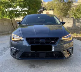  1 Seat Ibiza FR