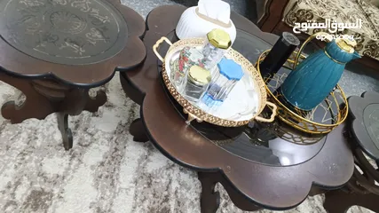  2 طاوله وسط مع طاولات عدد 2