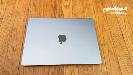 5 MacBook Pro (14-inch)