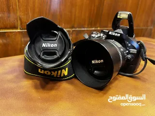  2 كاميرا نيكون 5200d للبيع بسعر مغري مع عدسات عدد 2