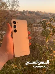  4 سامسونج اس 23 عادي 128 جيجا 8 جيجا رام جهاز بالنايلون ولا ربع خدش شريحتين فعليات