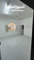  2 شقة ارضية كبيرة للأيجار المعبيلة الثامنة  Flat for rent mabilah 8