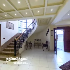  1 فيلا مميزة للبيع عبدون