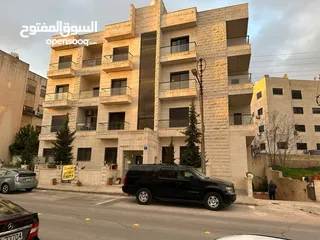  1 شقة مميزة سوبر ديلوكس ارضية مع حدائق في السابع للبيع عبدالله غوشة