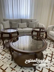  1 طاولة وسيطة دائرية  مع زاويتين