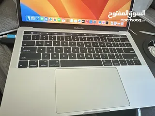  1 MacBook pro 2017 512 GB and 16 GB Ram with touch bar