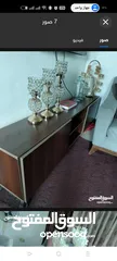  2 طاولة وسط كبيرة مربعة خشب ثقيل وطاولة شاشه نفس اللون طقم خشيب ثقيل وليس تجاري