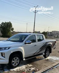  9 بيك أب متسوبيشي L200