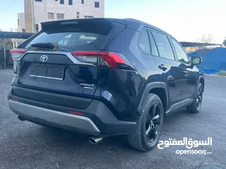  11 تويوتا راف 4 هايبر 2022