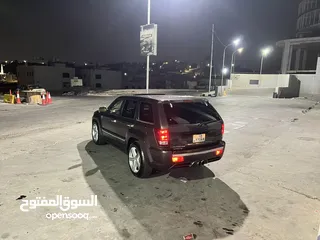  15 جيب شيروكي Hemi 5700 V8 srt8موديل 2005