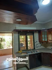  29 للبيع: شقة أرضية مميزة مع حديقة ومدخل خاص 3 غرف نوم 1 ماستر، كراج خاص، طبربور موقع سكني مميز وهادئ..