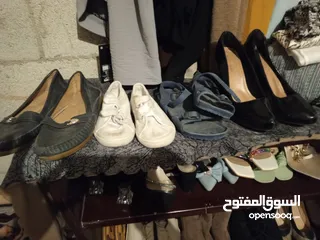  10 احذية اشكال الوان كلو مستعمل بحالة جديدة