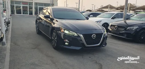  3 Nissan ALTIMA Sv 2020 Full options