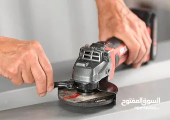  2 صنفرة زاوية لاسلكية SKIL 20V مع بداية ناعمة 115 مم (4.5 بوصة)