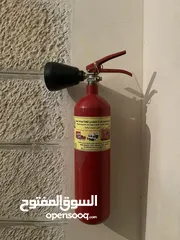  15 طفايات حريق - انظمة انذار حريق - انظمة مراقبه - تكييف وتبريد - انظمة صوت - مرشات مائيه