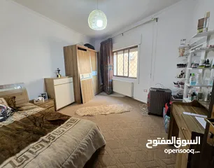  9 خلدا شقه ارضية مع تراس مفروشة 3 نوم للإيجار سنوي