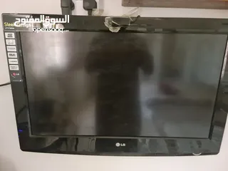  1 شاشه LG مستعمل 32 انش نظيف جدا