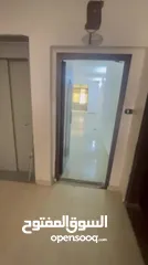  5 شقه مشطبه للبيع مساحتها 145 متر دفعه 20 واقساط 400 دينار 3 غرف نوم وحمامين ومطبخ وصالون وبرنده