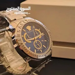  4 Versace الساعة الرائعة بسعر مميز