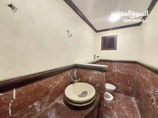  2 شقة غير مفروشة للإيجار 250م2 ( Property 19602 ) سنوي فقط