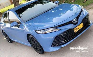  7 Toyota Camry Hybrid 2019