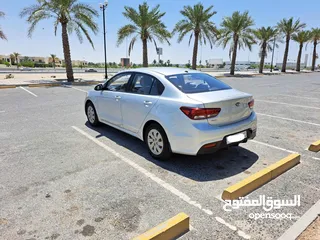  4 Kia Rio 2018 (Silver)