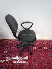  11 كراسي مكتبي فخمه ومريحه جدا باسعار عرطه