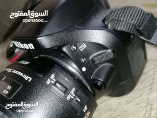  4 نيكون 5200 مع عدسين اضافيات بسعر مغري