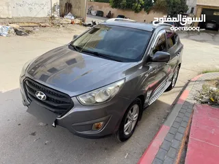  5 هونداي توسان 2011 بحالة ممتازة و السعر حرق حرق