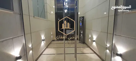  18 شقة - للايجار - لم تسكن - شارع المدينة المنورة